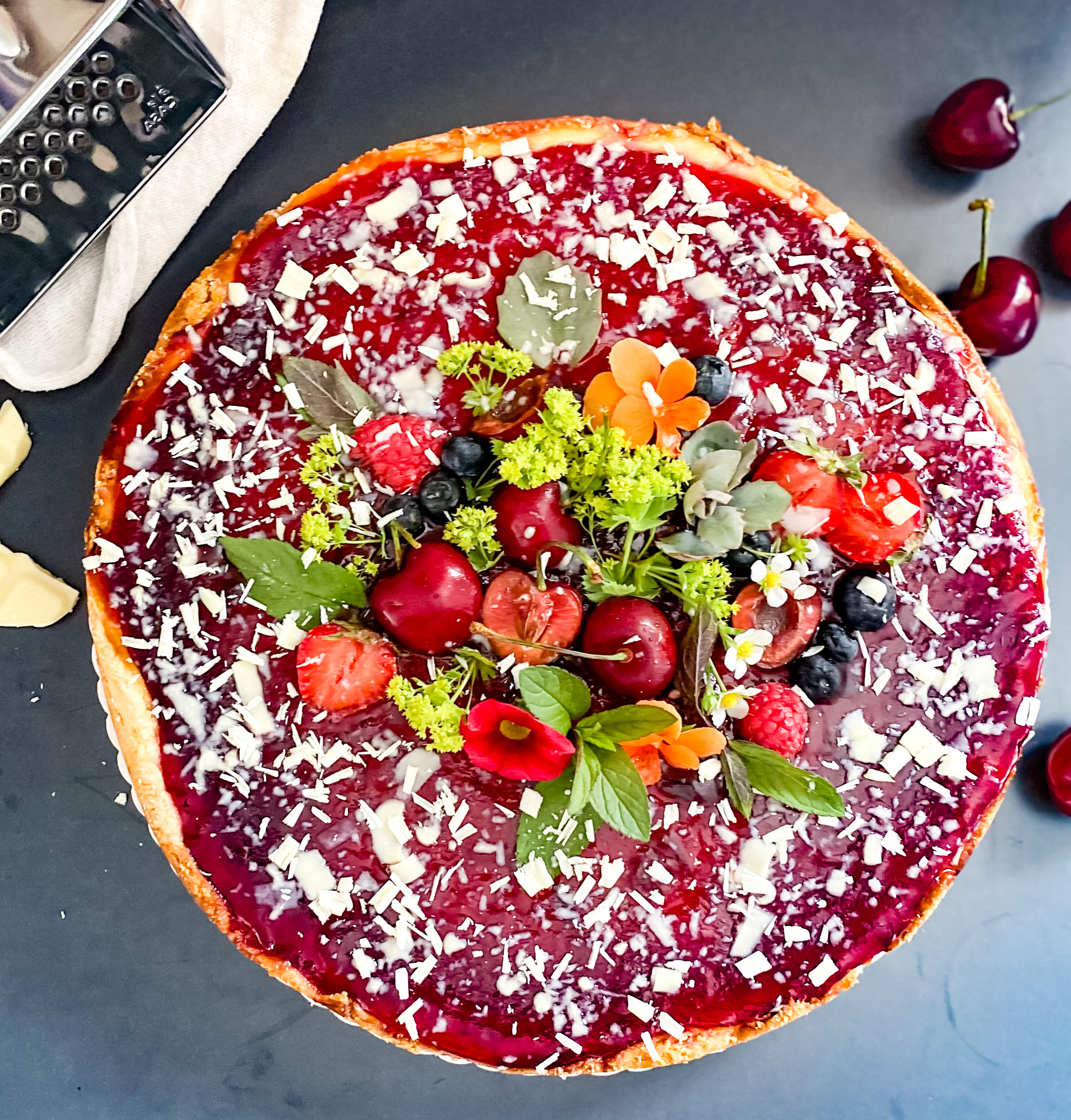 Käsekuchen mit Kirsch-Topping