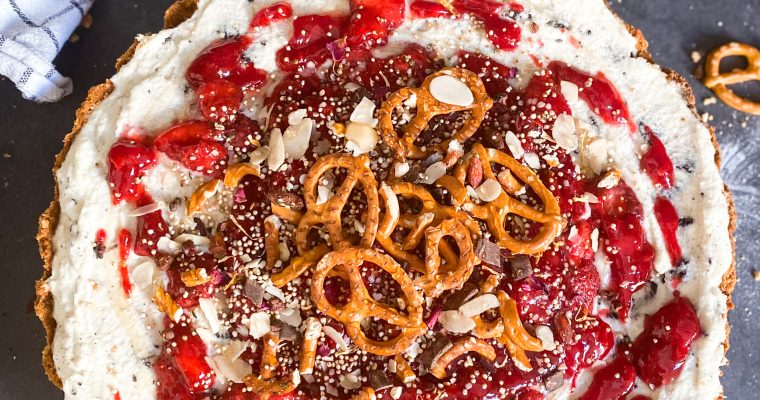 Cookies and Cream Pretzel Pie